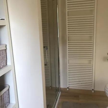 Oleandri Light Charme بيت ضيافة